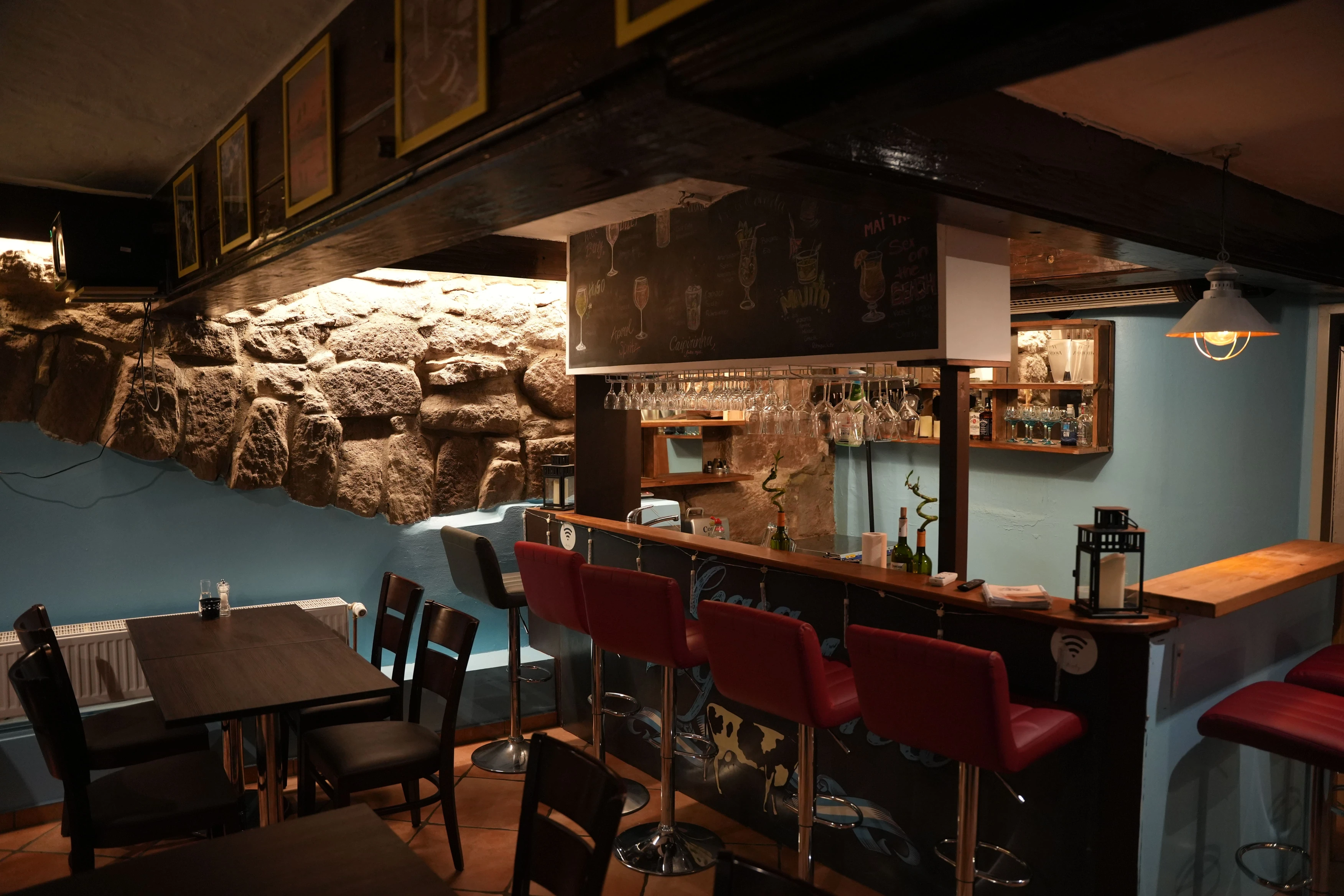 Restaurant inside showcase 3
